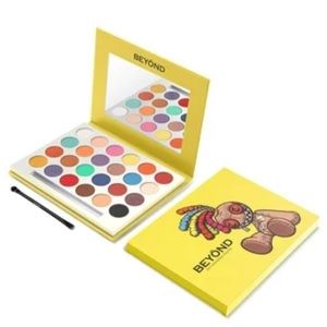 Beyond Eyeshadow Palette-24Y
